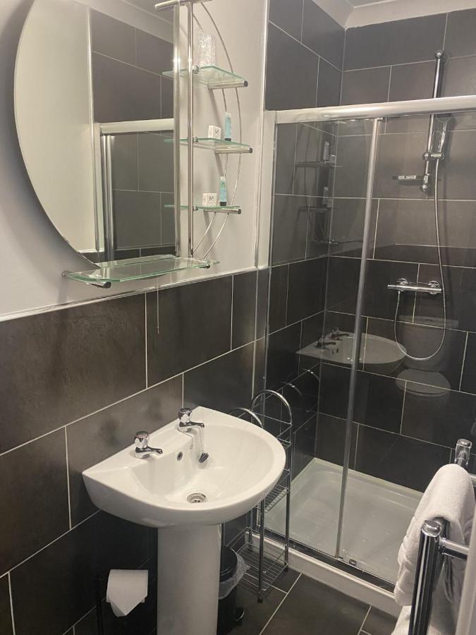 Jeffersons Hotel & Serviced Apartments (Adults Only) Barrow-in-Furness Exteriör bild