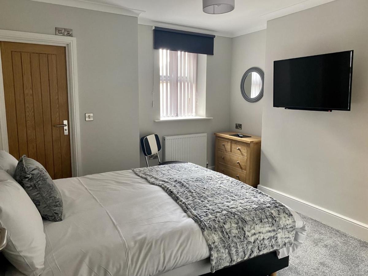 Jeffersons Hotel & Serviced Apartments (Adults Only) Barrow-in-Furness Exteriör bild