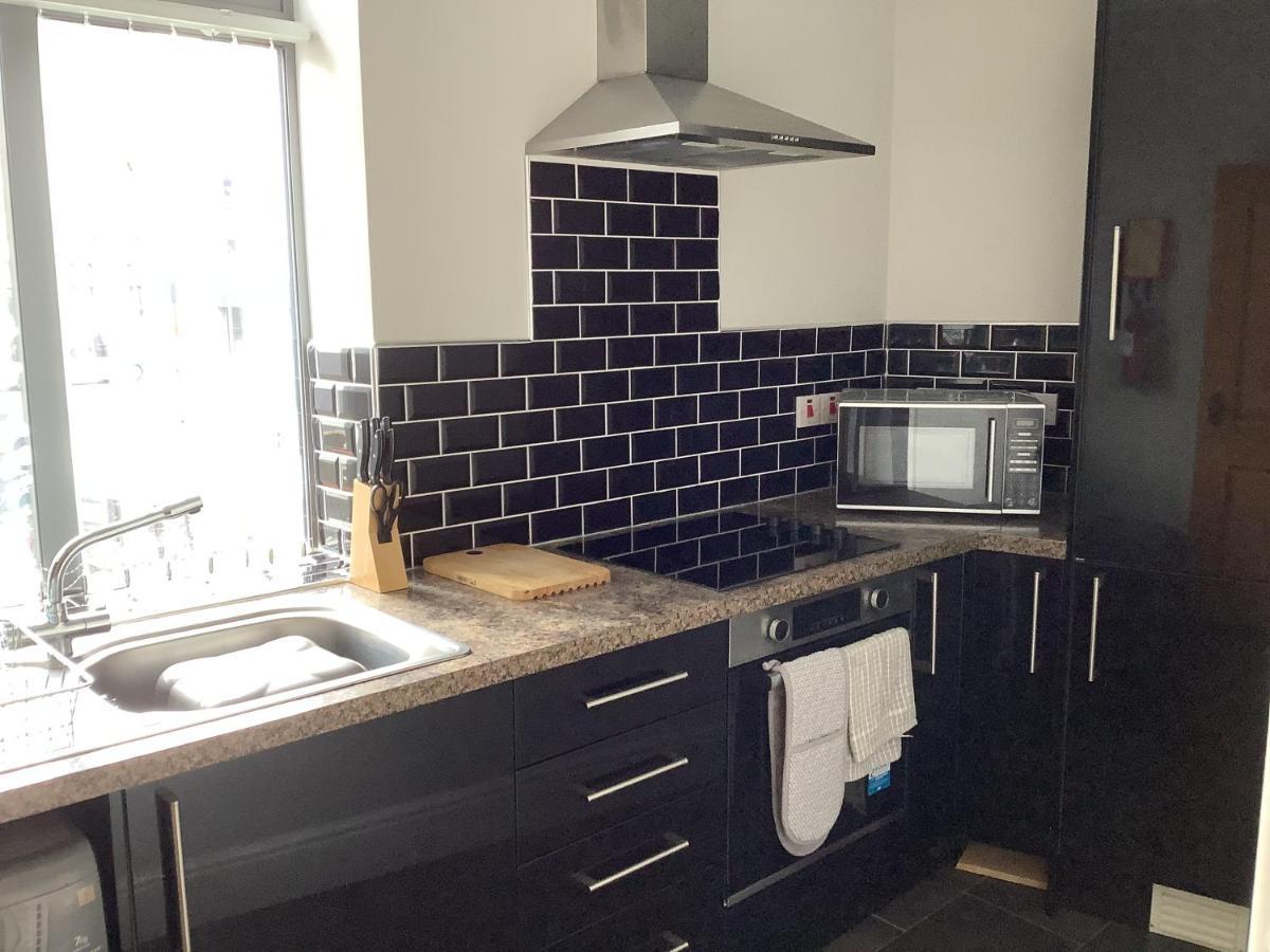 Jeffersons Hotel & Serviced Apartments (Adults Only) Barrow-in-Furness Rum bild