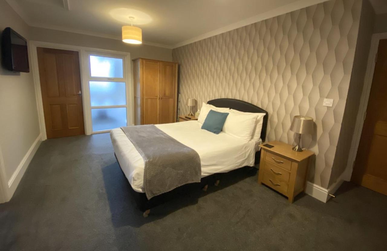Jeffersons Hotel & Serviced Apartments (Adults Only) Barrow-in-Furness Rum bild