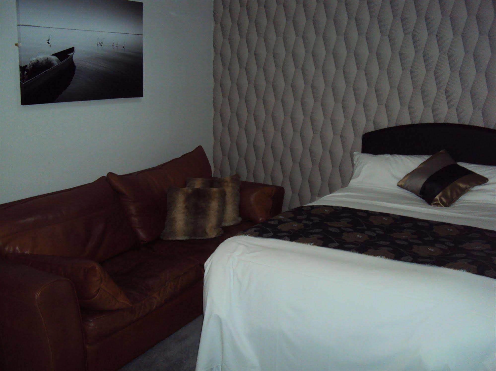 Jeffersons Hotel & Serviced Apartments (Adults Only) Barrow-in-Furness Exteriör bild