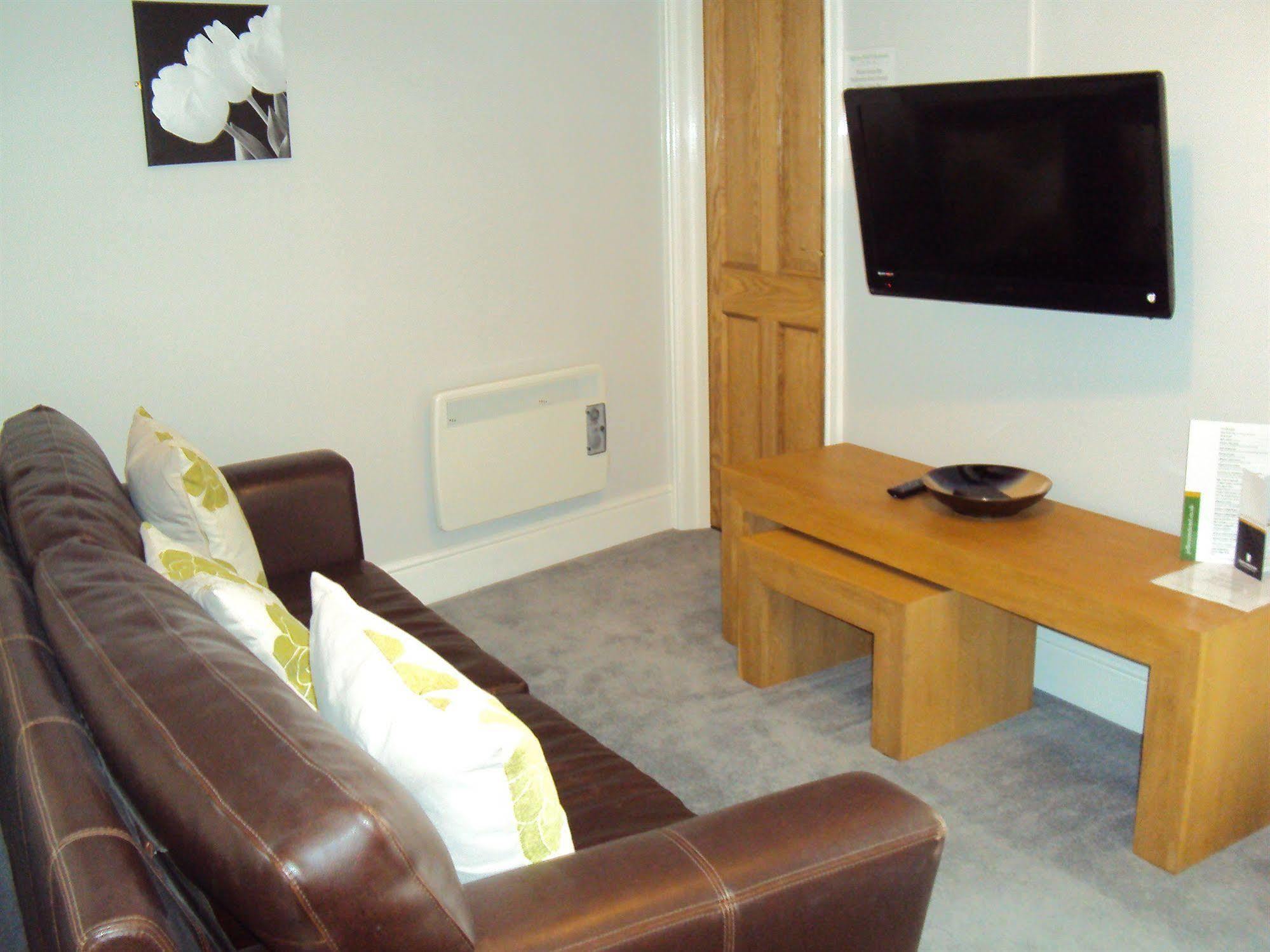 Jeffersons Hotel & Serviced Apartments (Adults Only) Barrow-in-Furness Exteriör bild